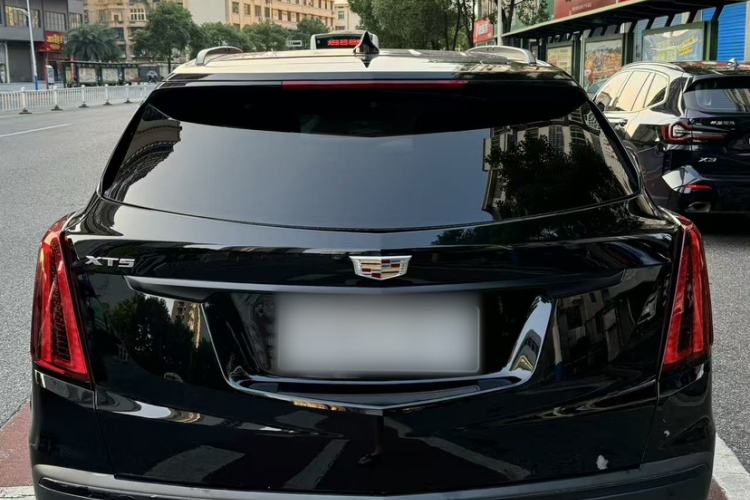 Used Cadillac XT5 2020 Revised Version 28T Luxury Edition Exterior 2