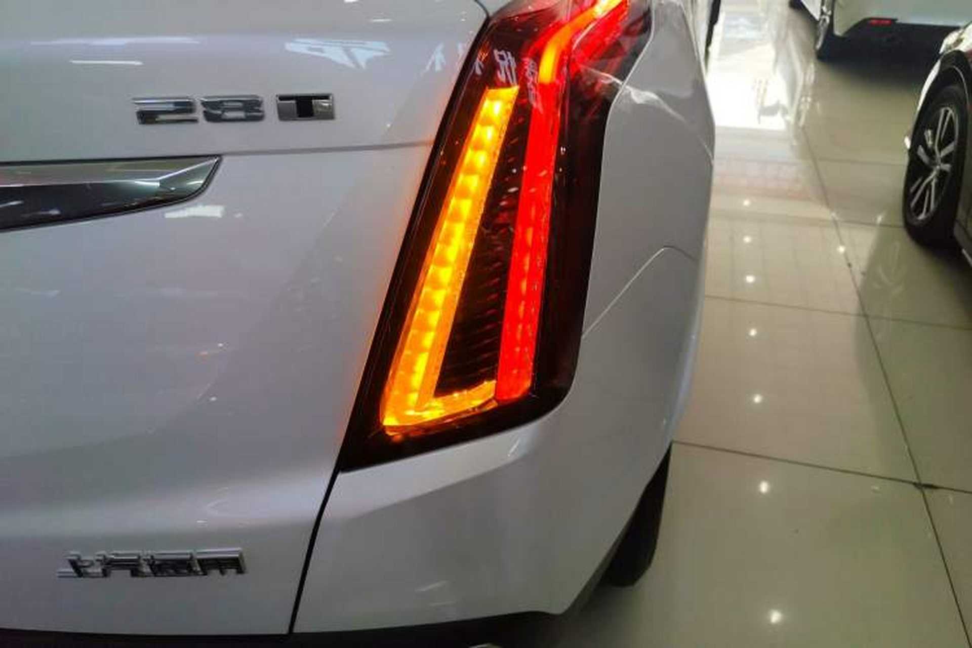 Used Cadillac XT5 2020 Revised Version 28T Luxury Edition Exterior 3