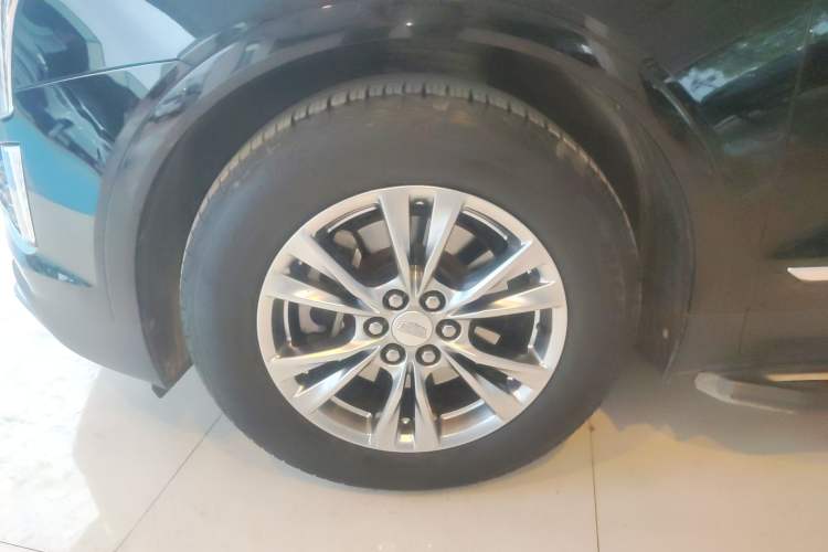Used Cadillac XT5 2020 28T Luxury Version Exterior 4