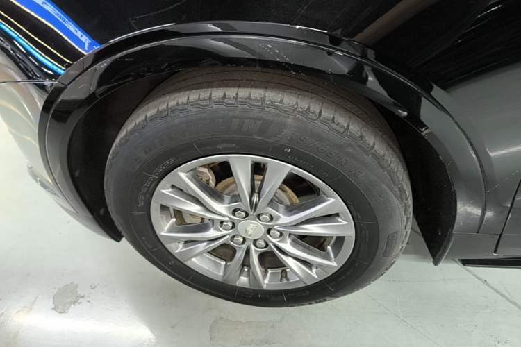 Used Cadillac XT5 2020 28T Luxury Version Exterior 4
