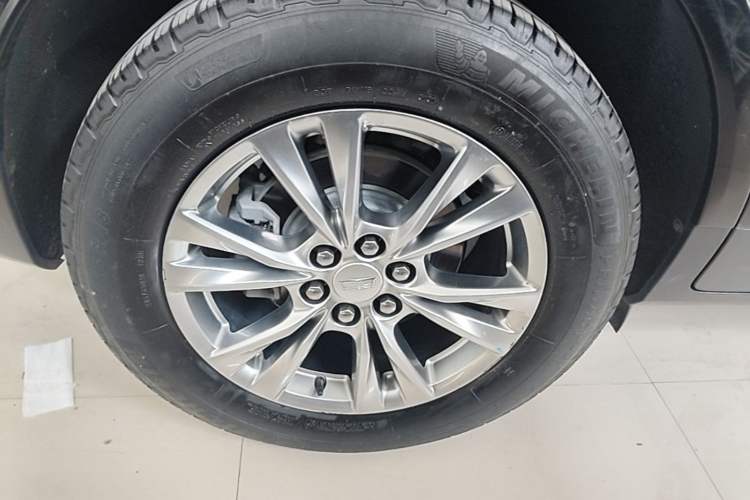 Used Cadillac XT5 2020 Revised Version 28T Luxury Edition Exterior 5