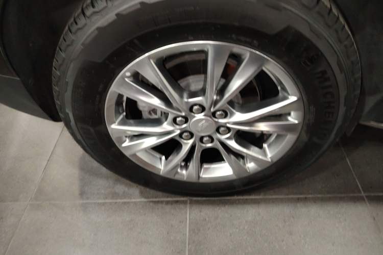 Used Cadillac XT5 2020 Revised Version 28T Luxury Edition Exterior 5