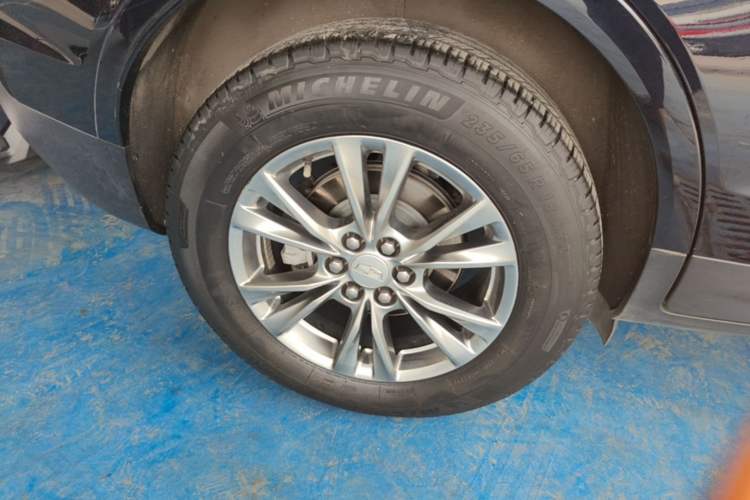 Used Cadillac XT5 2020 28T Luxury Version Exterior 5