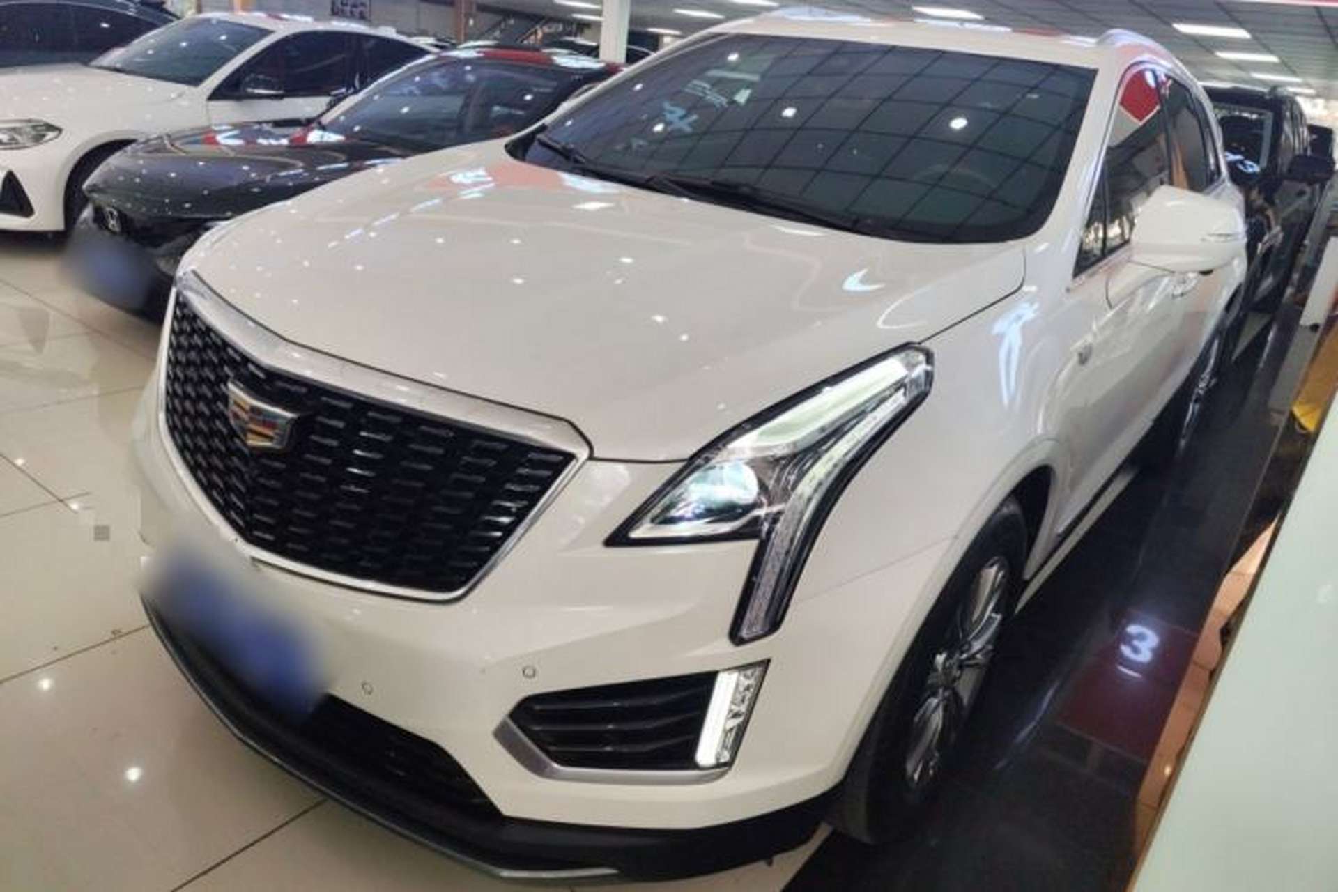 Used Cadillac XT5 2020 Revised Version 28T Luxury Edition Front Left 45 Deg