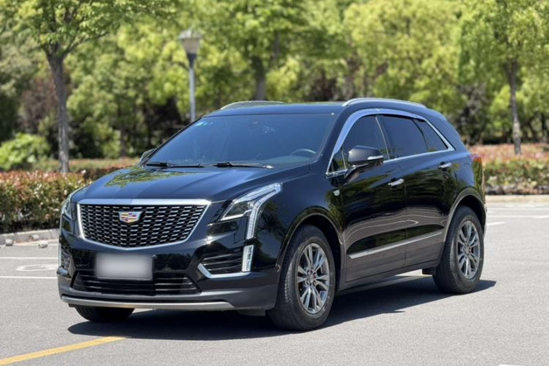 Used Cadillac XT5 2020 28T Luxury Version Front Left 45 Deg