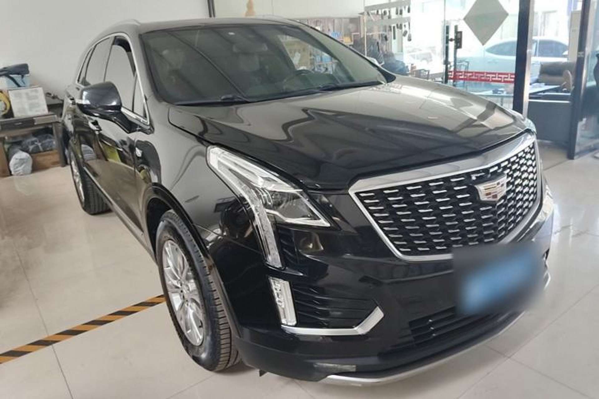 Used Cadillac XT5 2020 Revised Version 28T Luxury Edition Front Right 45 Deg
