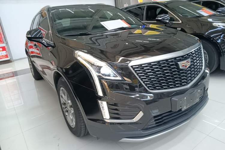 Used Cadillac XT5 2020 Revised Version 28T Luxury Edition Front Right 45 Deg