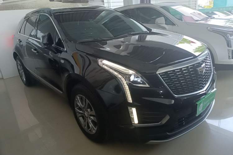 Used Cadillac XT5 2020 28T Luxury Version Front Right 45 Deg