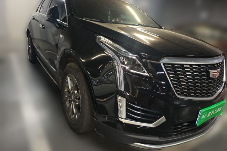 Used Cadillac XT5 2020 Revised Version 28T Luxury Edition Front Right 45 Deg