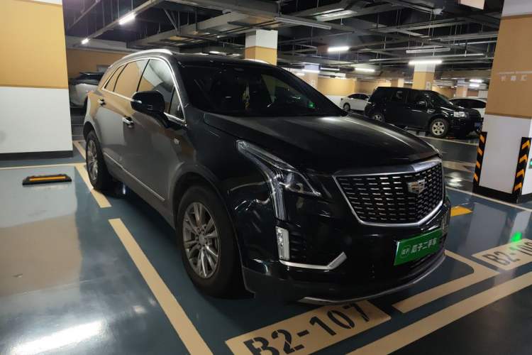Used Cadillac XT5 2020 Revised Version 28T Luxury Edition Front Right 45 Deg