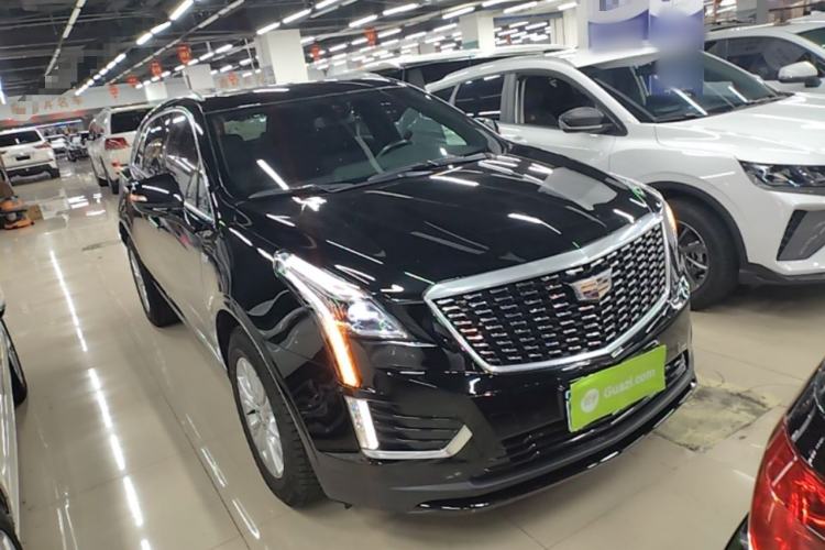Used Cadillac XT5 2020 28T Four-Wheel Drive Tech Version Front Right 45 Deg