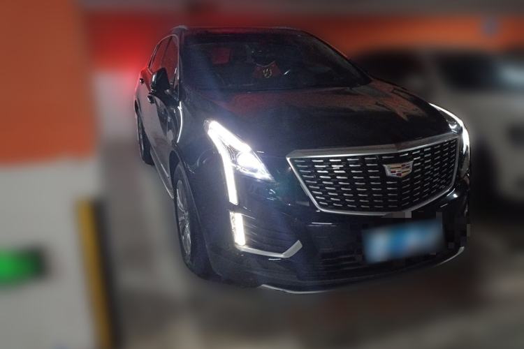 Used Cadillac XT5 2020 28T Luxury Version Front Right 45 Deg