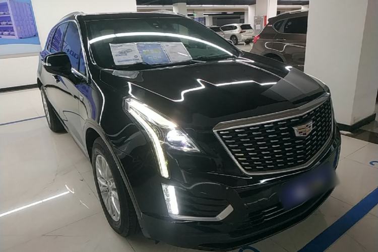 Used Cadillac XT5 2020 28T Tech Edition Front Right 45 Deg