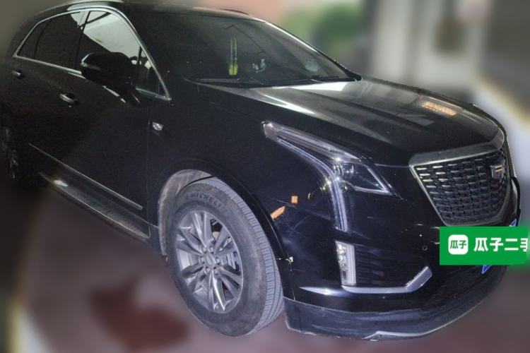 Used Cadillac XT5 2020 28T Luxury Version Front Right 45 Deg