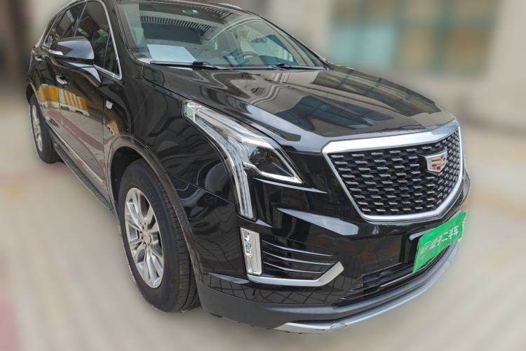Used Cadillac XT5 2020 28T Luxury Version Front Right 45 Deg