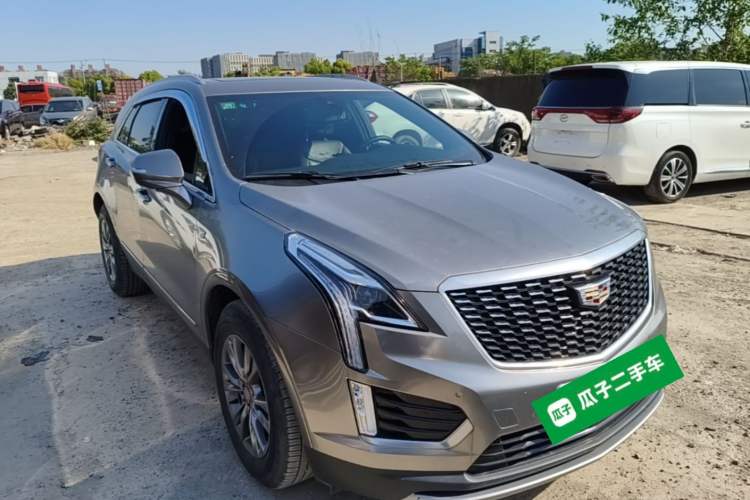 Used Cadillac XT5 2020 28T Luxury Version Front Right 45 Deg