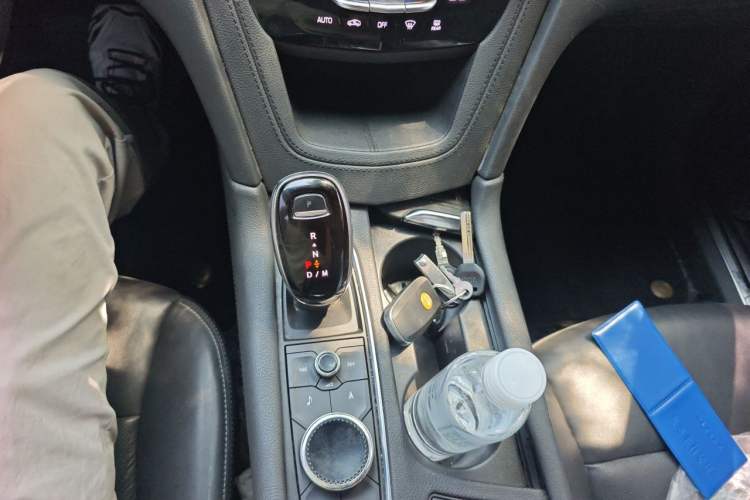 Used Cadillac XT5 2020 Revised Version 28T Luxury Edition Gear Lever