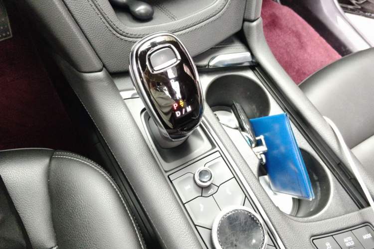 Used Cadillac XT5 2020 Revised Version 28T Luxury Edition Gear Lever