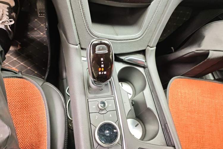 Used Cadillac XT5 2020 28T Luxury Version Gear Lever