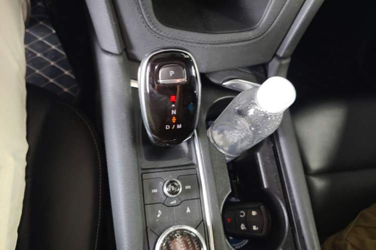 Used Cadillac XT5 2020 Revised Version 28T Luxury Edition Gear Lever