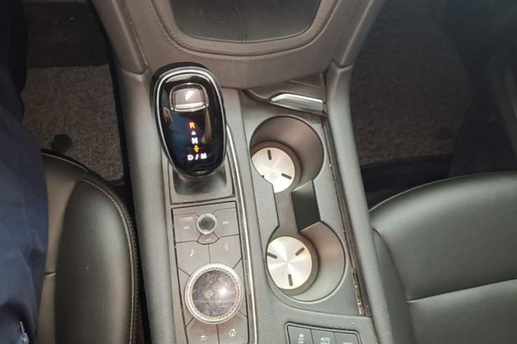 Used Cadillac XT5 2020 Revised Version 28T Luxury Edition Gear Lever