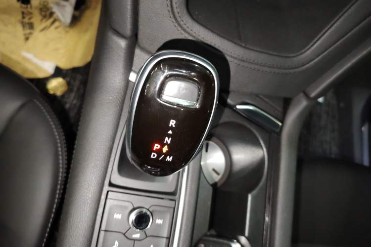 Used Cadillac XT5 2020 Revised Version 28T Luxury Edition Gear Lever