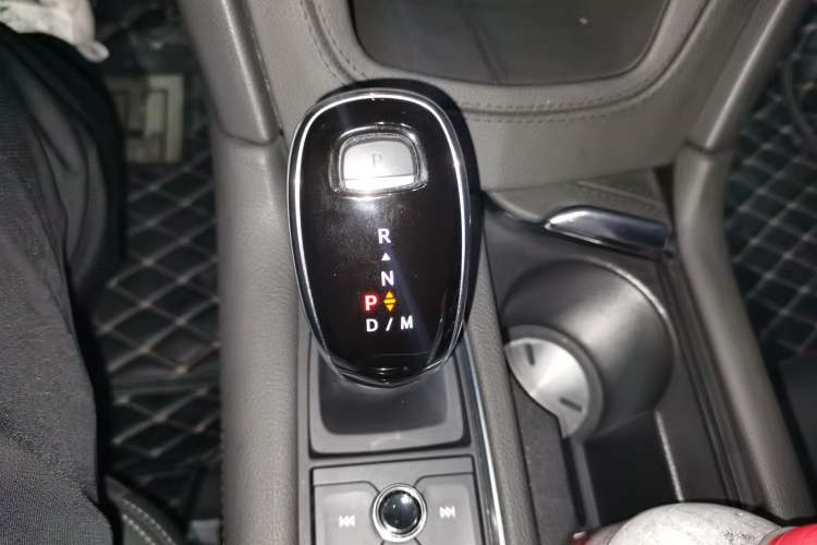 Used Cadillac XT5 2020 Revised Version 28T Luxury Edition Gear Lever