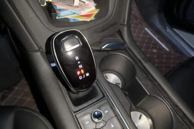 Used Cadillac XT5 2020 28T Luxury Version Gear Lever