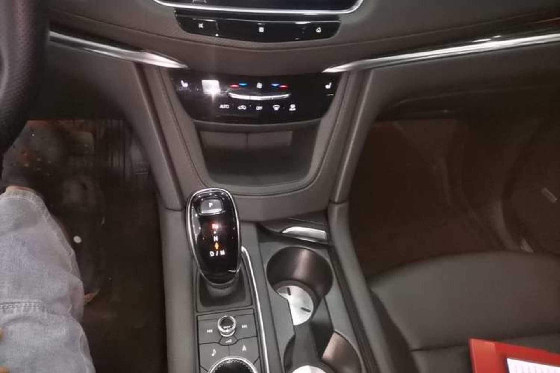 Used Cadillac XT5 2020 Revised Version 28T Four-Wheel Drive Luxury Edition Gear Lever