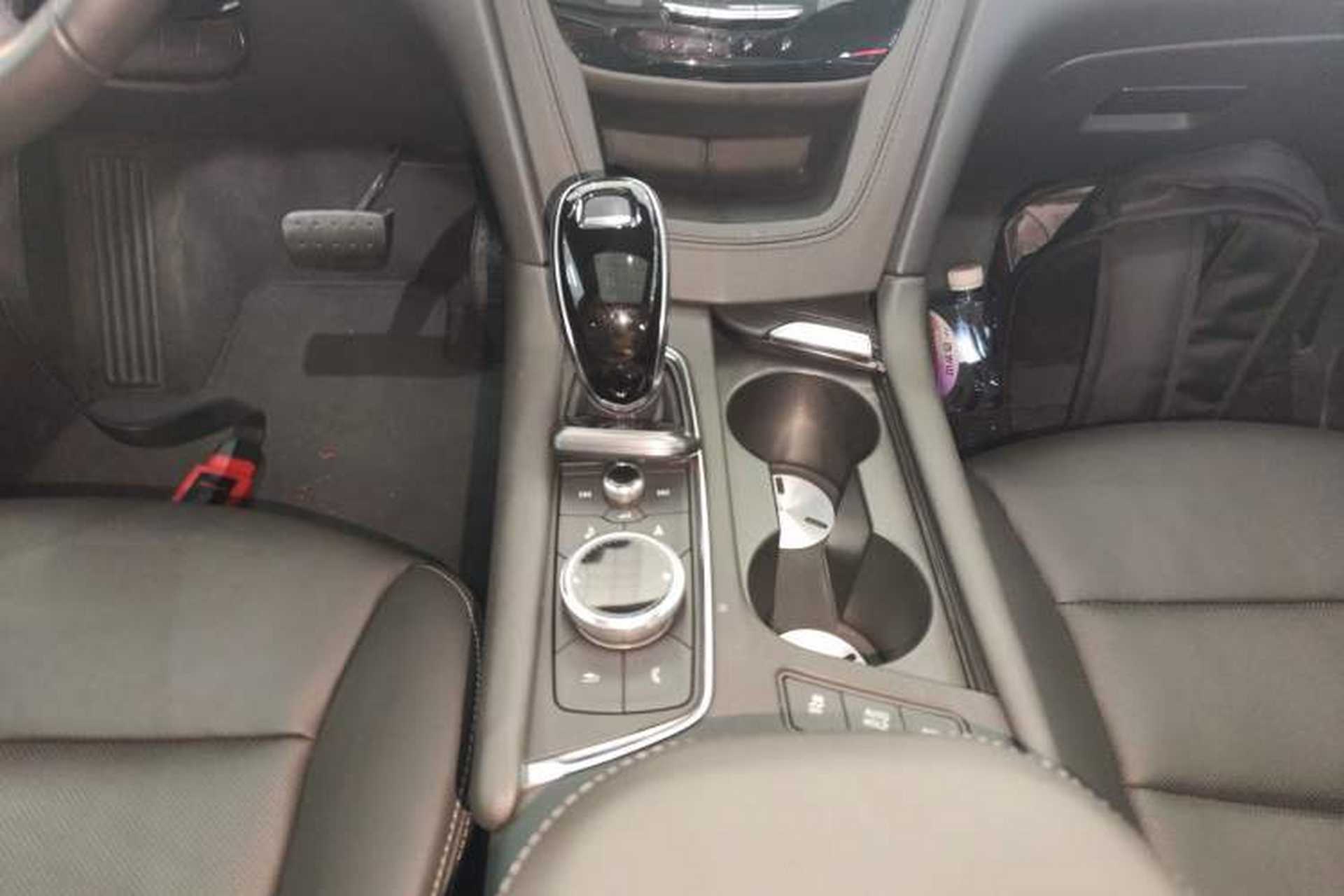 Used Cadillac XT5 2020 Revised Version 28T Luxury Edition Gear Lever