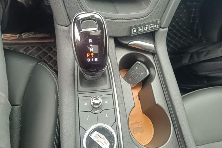 Used Cadillac XT5 2020 Revised Version 28T Luxury Edition Gear Lever