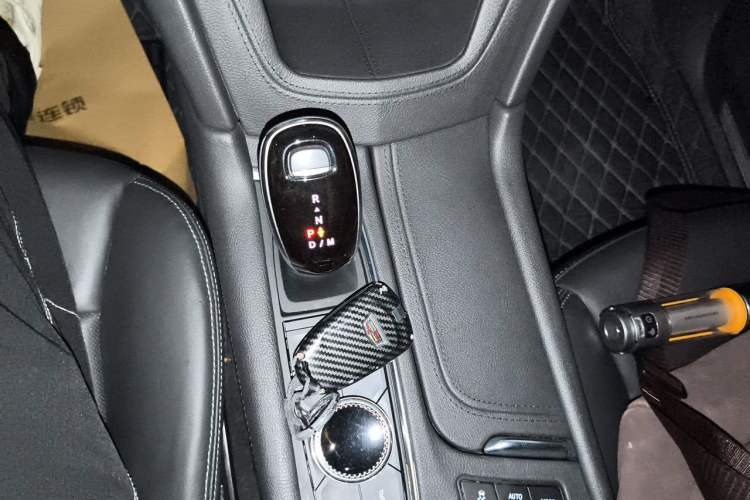 Used Cadillac XT5 2020 Revised Version 28T Luxury Edition Gear Lever