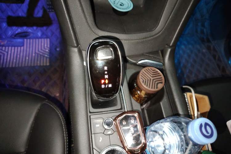 Used Cadillac XT5 2020 28T Tech Edition Gear Lever