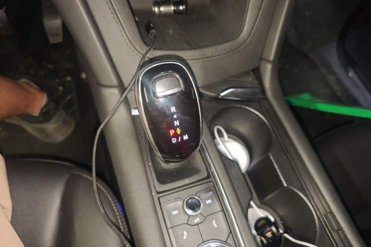 Used Cadillac XT5 2020 Revised Version 28T Luxury Edition Gear Lever