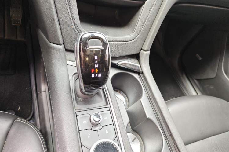 Used Cadillac XT5 2020 Revised Version 28T Luxury Edition Gear Lever
