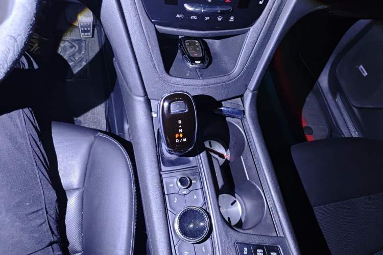 Used Cadillac XT5 2020 28T Luxury Version Gear Lever