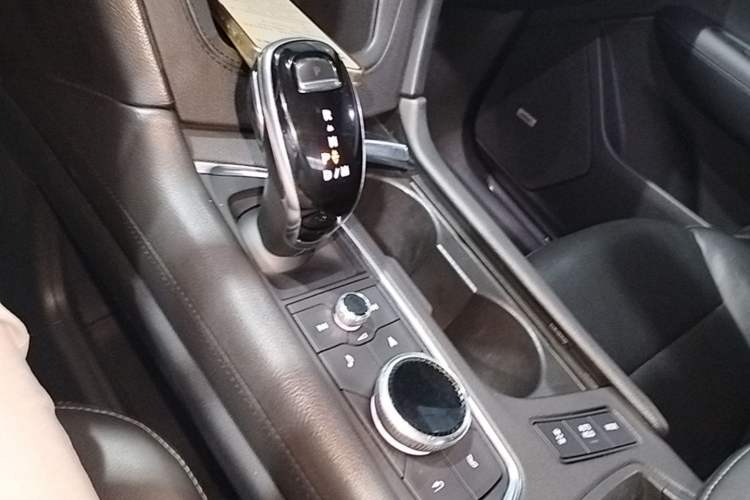 Used Cadillac XT5 2020 28T Luxury Version Gear Lever