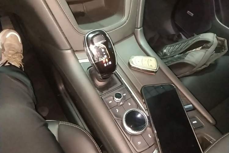 Used Cadillac XT5 2020 Revised Version 28T Luxury Edition Gear Lever
