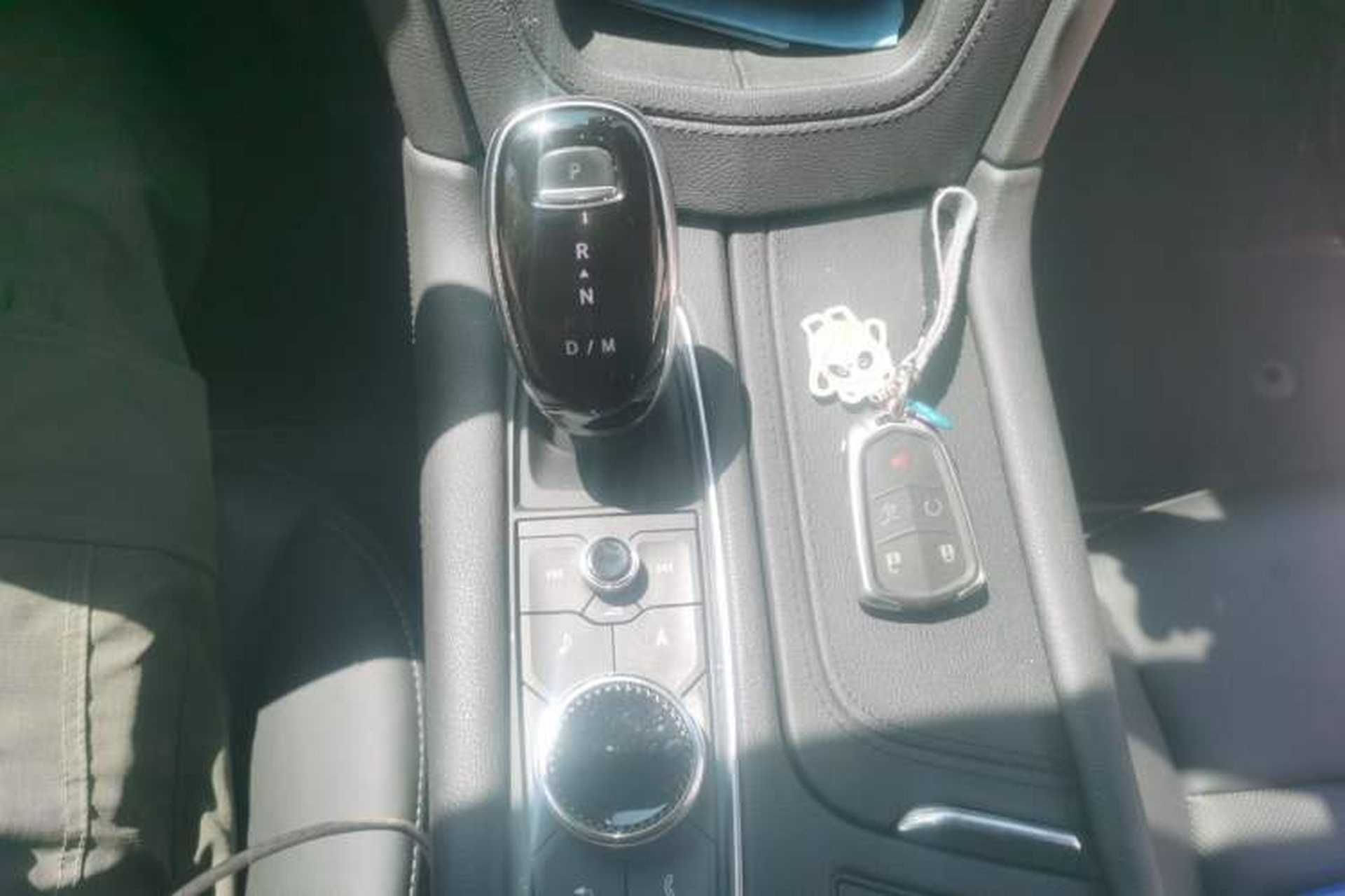 Used Cadillac XT5 2020 Revised Version 28T Tech Edition Gear Lever