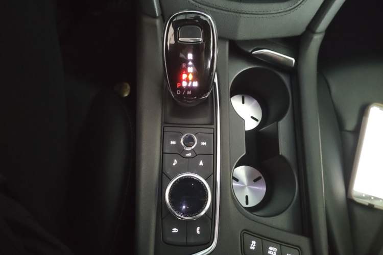 Used Cadillac XT5 2020 Revised Version 28T Four-Wheel Drive Luxury Edition Gear Lever