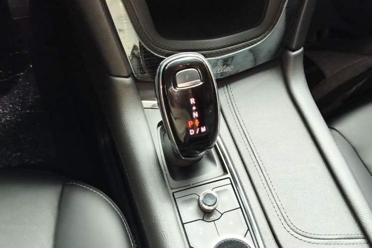 Used Cadillac XT5 2020 28T Luxury Version Gear Lever