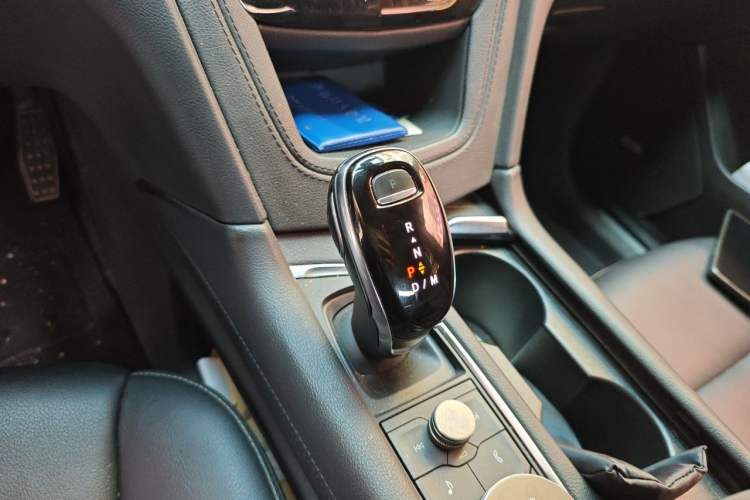 Used Cadillac XT5 2020 Revised Version 28T Four-Wheel Drive Luxury Edition Gear Lever