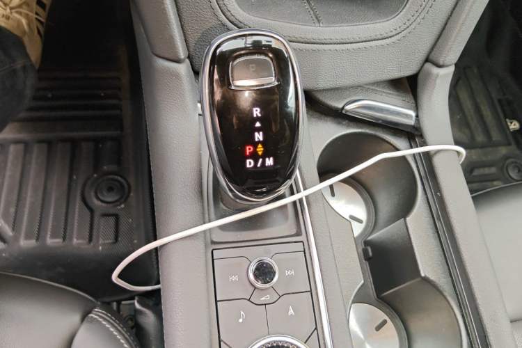 Used Cadillac XT5 2020 Revised Version 28T Luxury Edition Gear Lever