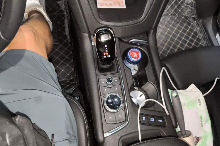 Used Cadillac XT5 2020 28T Luxury Version Gear Lever
