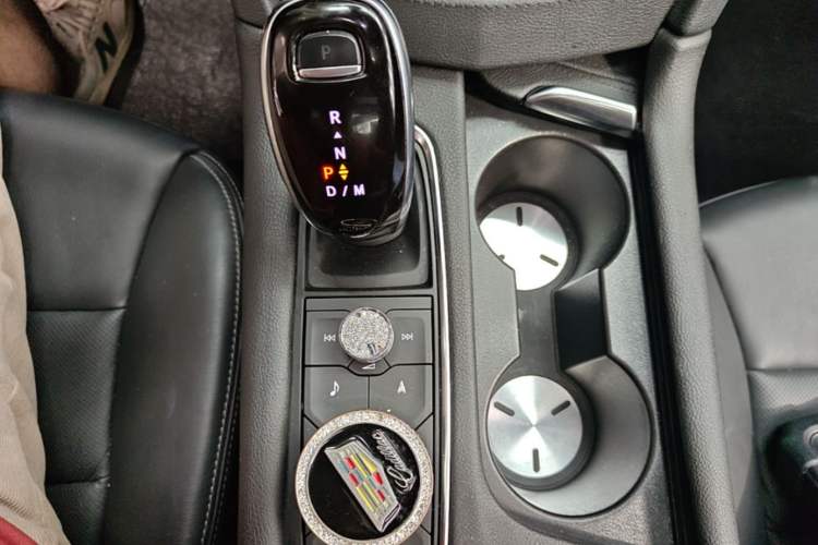 Used Cadillac XT5 2020 Revised Version 28T Luxury Edition Gear Lever