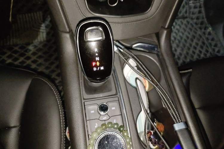 Used Cadillac XT5 2020 28T Four-Wheel Drive Luxury Version Gear Lever