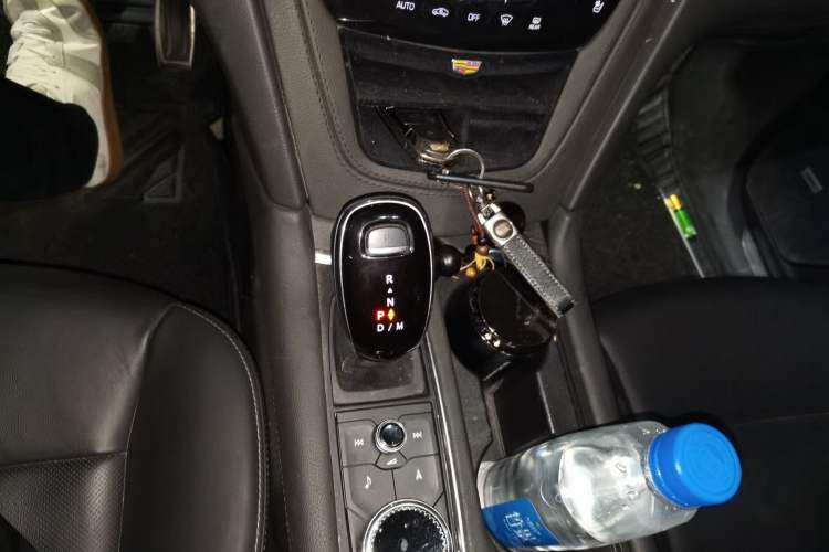 Used Cadillac XT5 2020 Updated Version 28T All-Wheel Drive Leading Sporty Type Gear Lever
