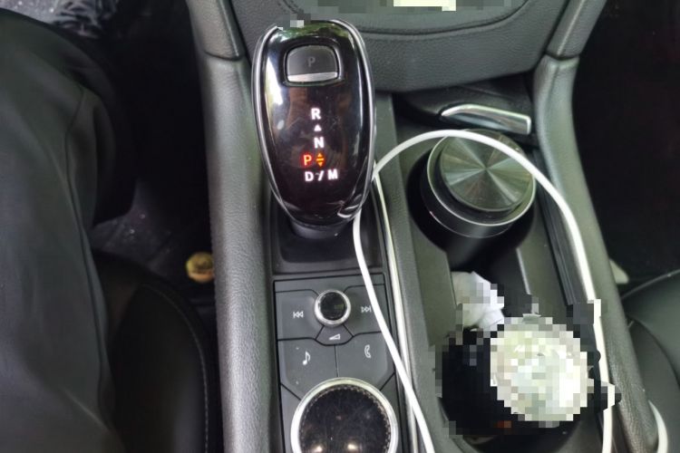Used Cadillac XT5 2020 28T Four-Wheel Drive Tech Version Gear Lever