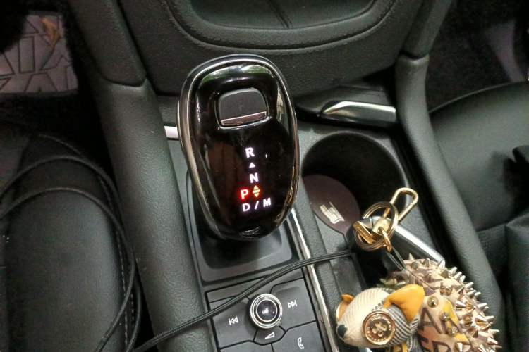 Used Cadillac XT5 2020 28T Tech Edition Gear Lever