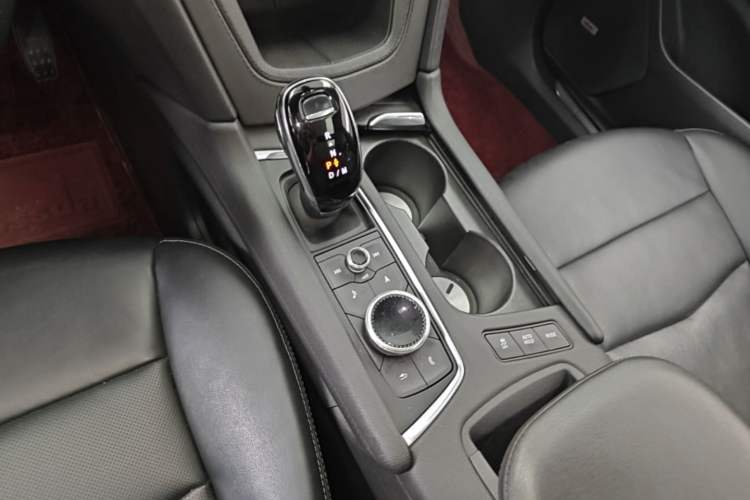 Used Cadillac XT5 2020 Revised Version 28T Luxury Edition Gear Lever